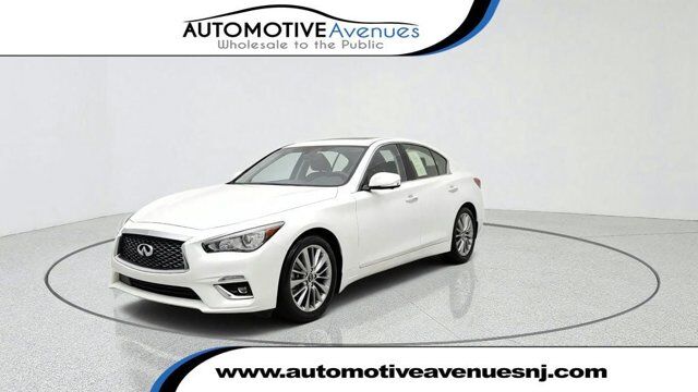 2023 INFINITI Q50 LUXE