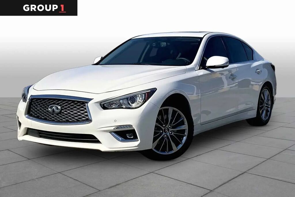2023 INFINITI Q50 Luxe — photo 1 of 12
