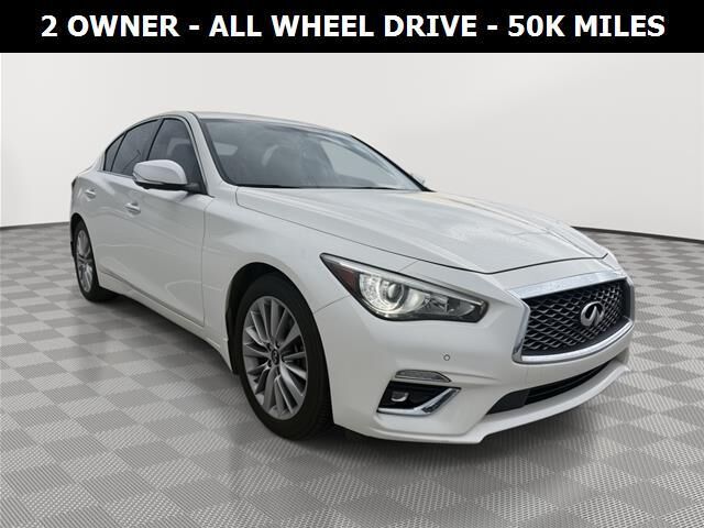 2022 INFINITI Q50 Luxe — photo 1 of 13