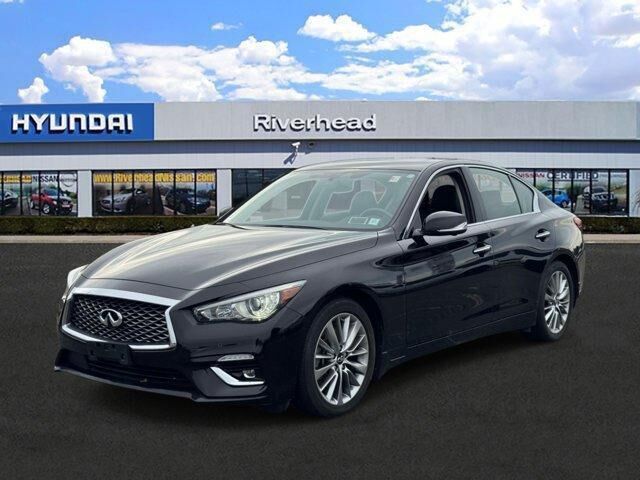 2023 INFINITI Q50 Luxe — photo 1 of 13