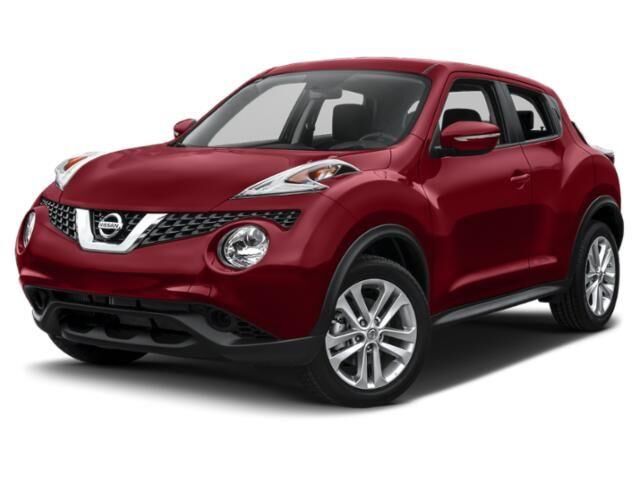 2015 Nissan JUKE S — photo 1 of 1