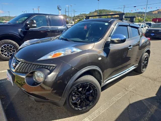 2011 Nissan JUKE S — photo 1 of 5
