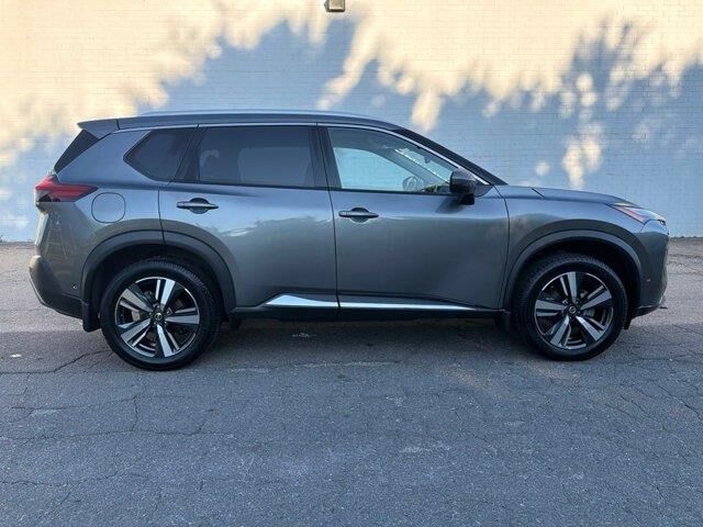 2021 Nissan Rogue Platinum — photo 1 of 13