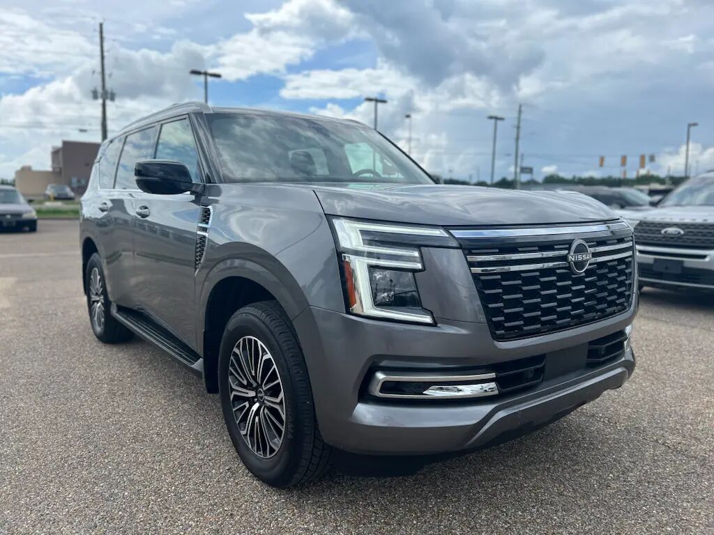 2025 Nissan Armada SL — photo 1 of 13