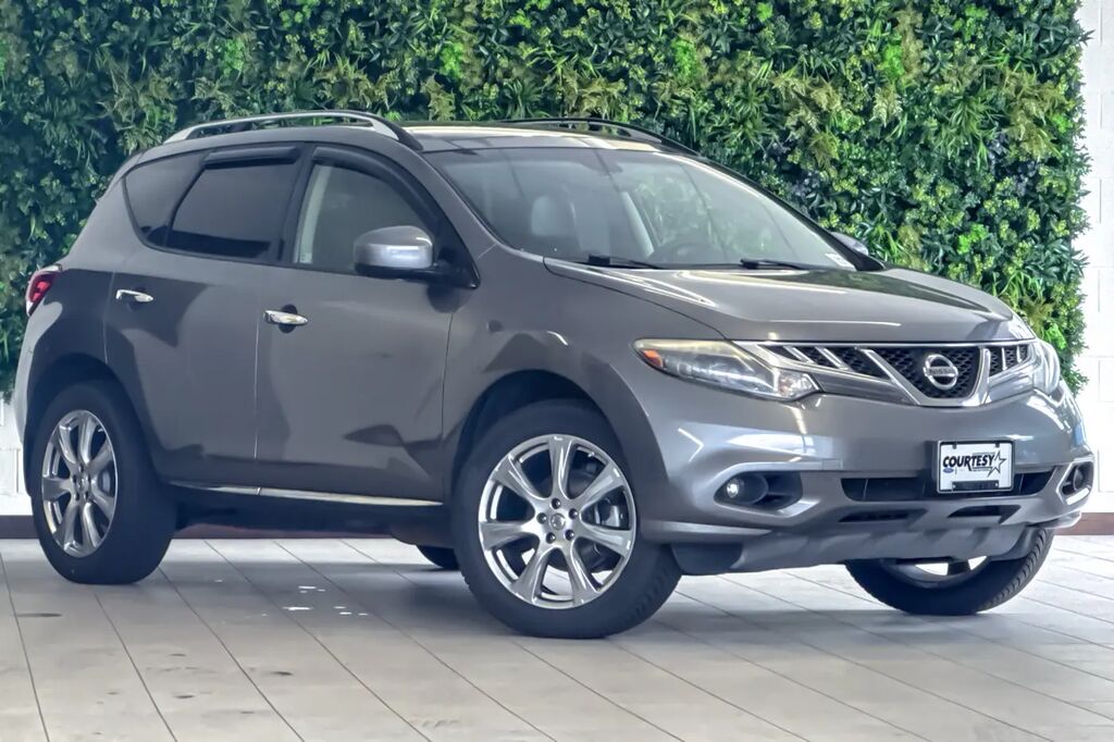 2013 Nissan Murano LE — photo 1 of 12