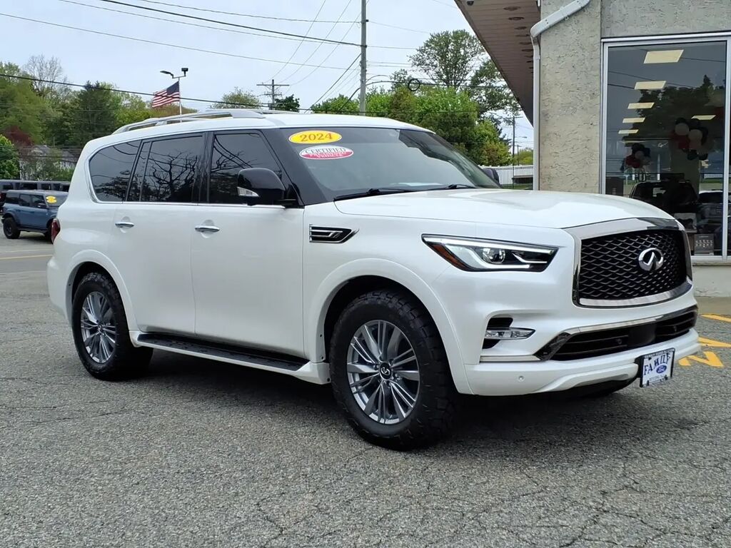 2024 INFINITI QX80 Premium Select