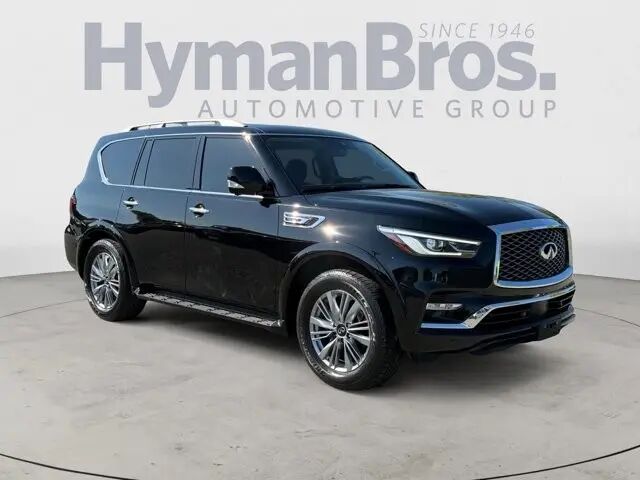 2022 INFINITI QX80 Luxe — photo 1 of 13