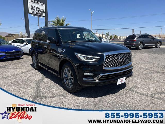 2022 INFINITI QX80 Luxe