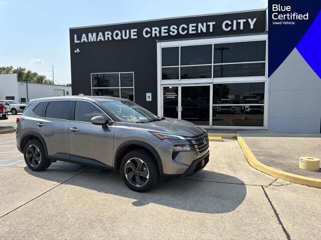 2024 Nissan Rogue SV — photo 1 of 13