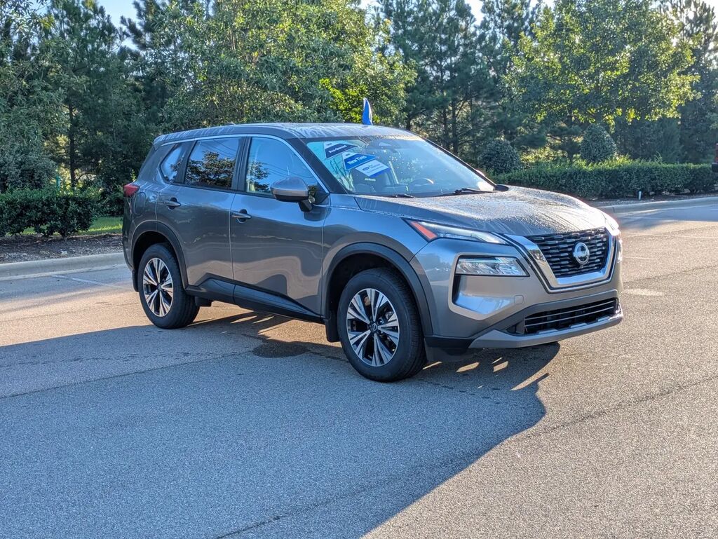 2023 Nissan Rogue SV — photo 1 of 13