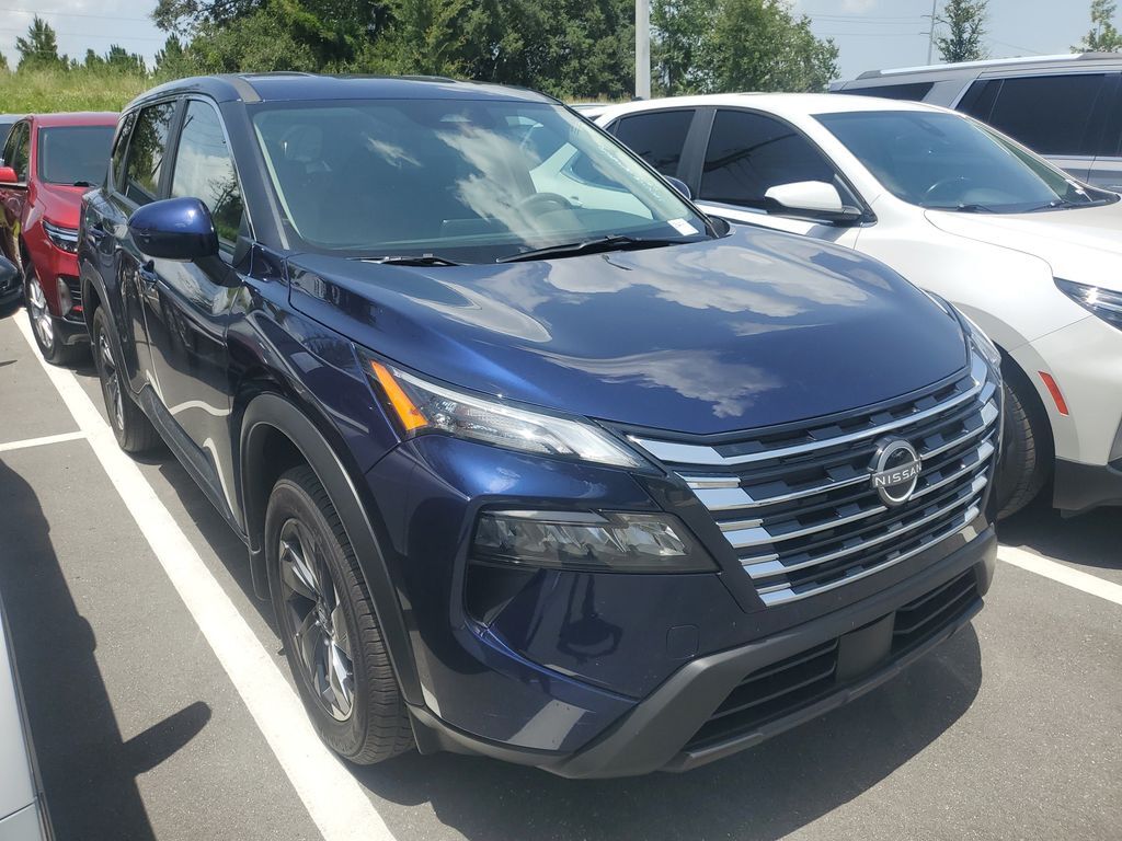 2025 Nissan Rogue SV — photo 1 of 1