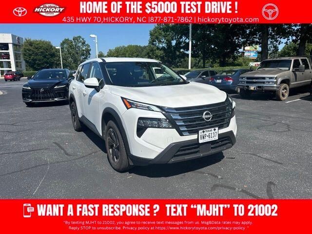 2025 Nissan Rogue SV