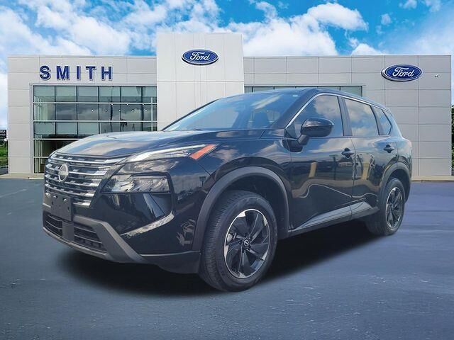 2024 Nissan Rogue SV — photo 1 of 13