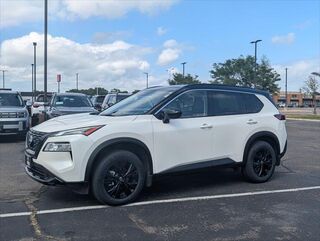 2023 Nissan Rogue SV — photo 1 of 5