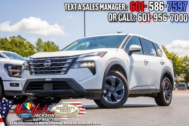 2024 Nissan Rogue SV — photo 1 of 14