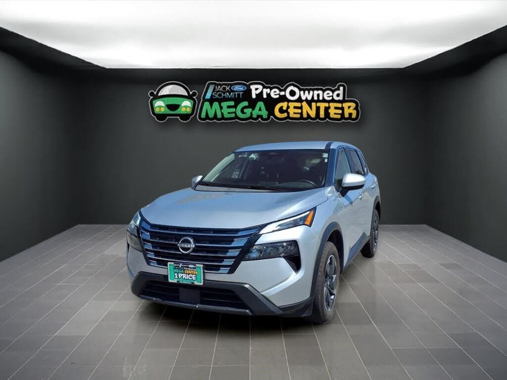 2025 Nissan Rogue SV — photo 1 of 1