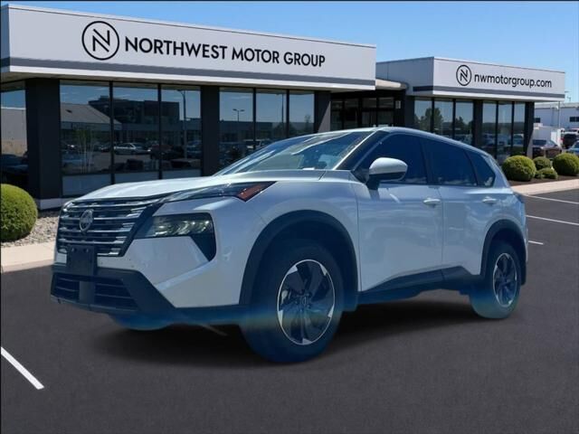 2025 Nissan Rogue SV — photo 1 of 13