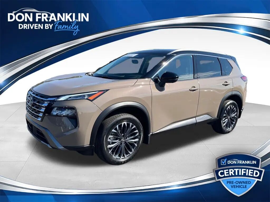 2025 Nissan Rogue SL — photo 1 of 13