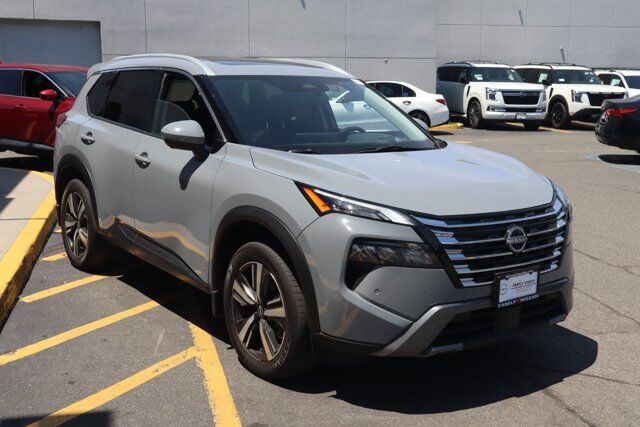 2025 Nissan Rogue SL