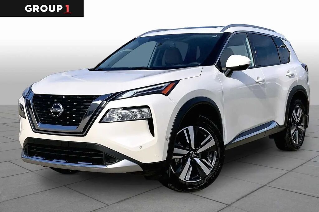 2023 Nissan Rogue Platinum — photo 1 of 12