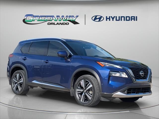2022 Nissan Rogue Platinum — photo 1 of 13