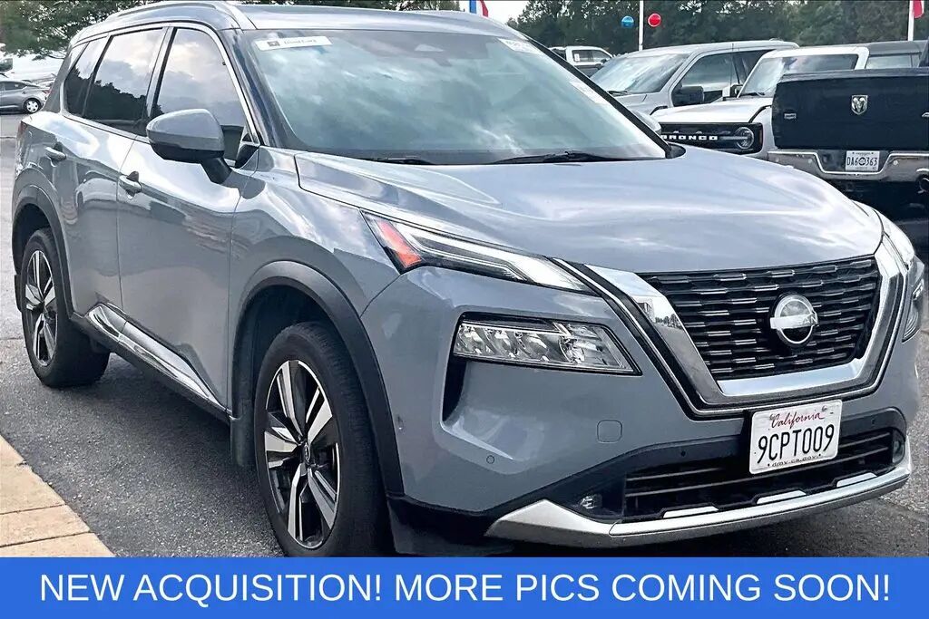 2022 Nissan Rogue Platinum — photo 1 of 7