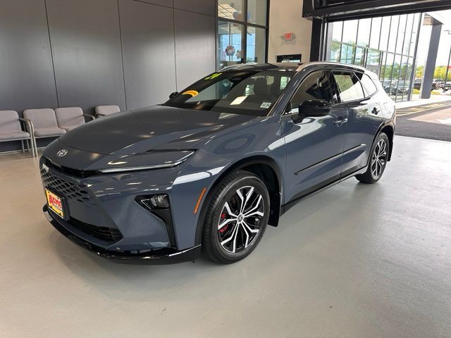 2025 Toyota Crown Signia XLE