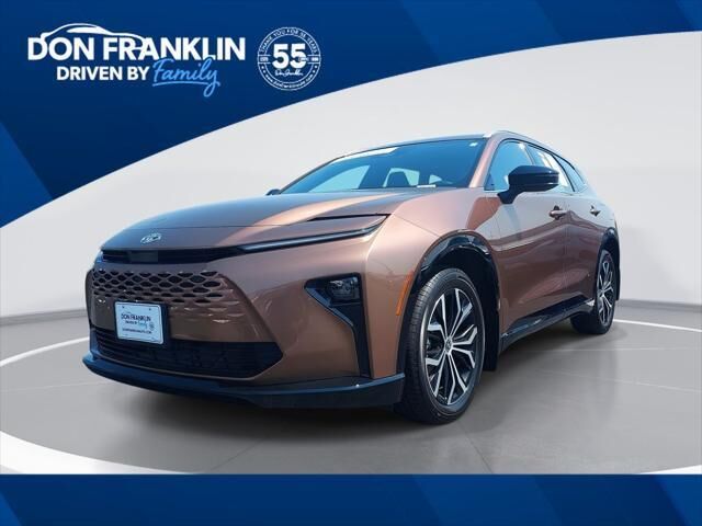 2025 Toyota Crown Signia XLE