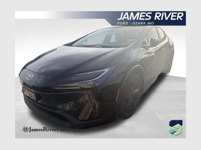 2025 Toyota Prius LE