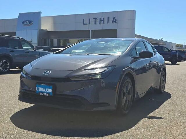 2023 Toyota Prius LE