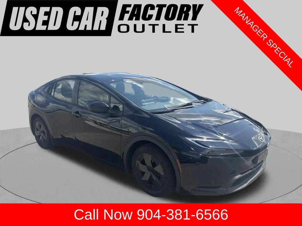 2024 Toyota Prius LE — photo 1 of 13