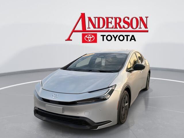 2025 Toyota Prius LE