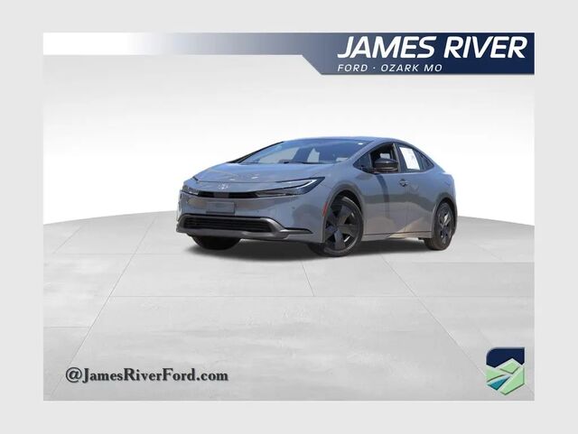 2025 Toyota Prius LE
