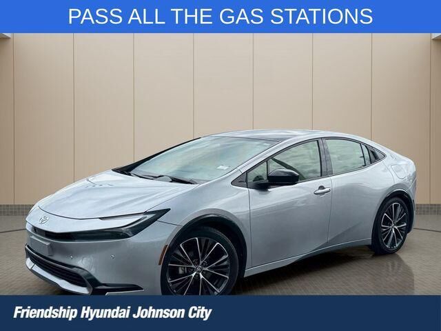 2024 Toyota Prius XLE — photo 1 of 13