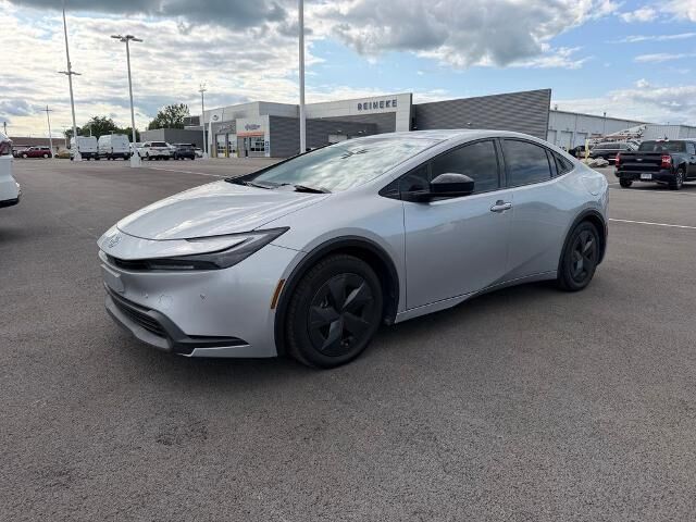 2025 Toyota Prius LE