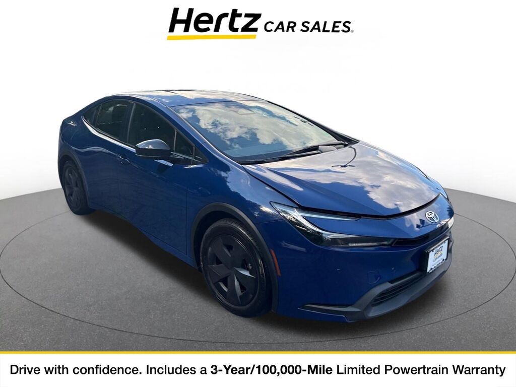 2025 Toyota Prius LE — photo 1 of 11