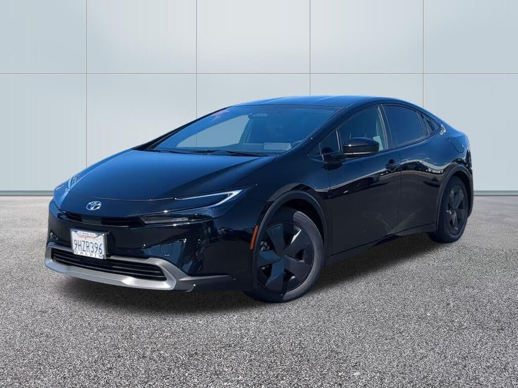 2023 Toyota Prius Prime SE — photo 1 of 1