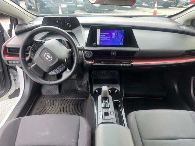2024 Toyota Prius Prime SE — photo 1 of 1