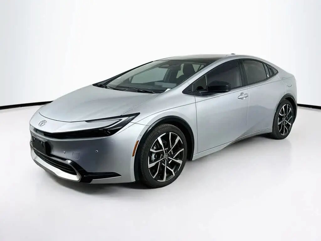 2025 Toyota Prius Plug-in Hybrid XSE Premium — photo 1 of 13