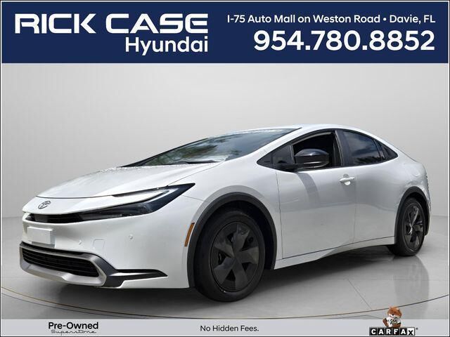 2025 Toyota Prius Plug-in Hybrid SE