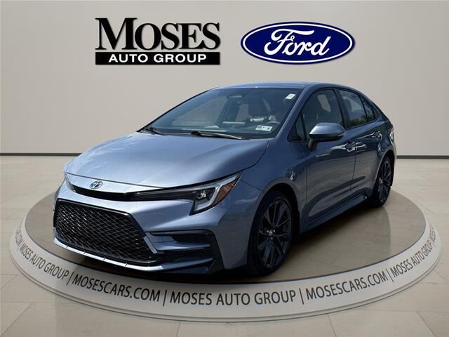 2023 Toyota Corolla Hybrid SE — photo 1 of 13