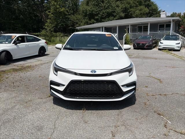 2025 Toyota Corolla Hybrid SE