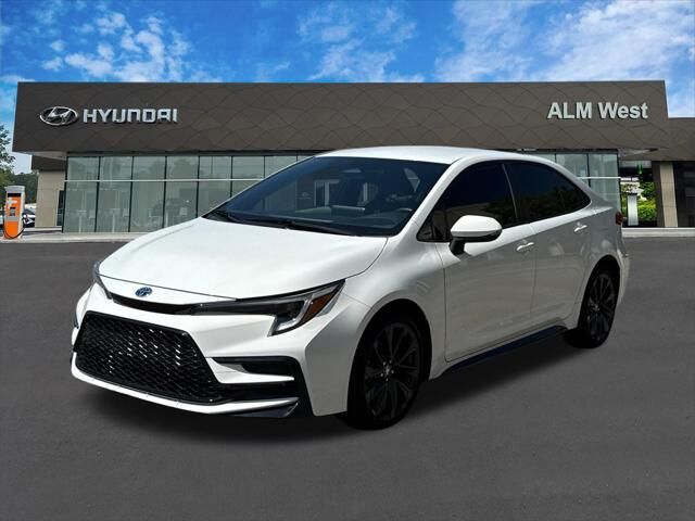 2025 Toyota Corolla Hybrid SE — photo 1 of 5