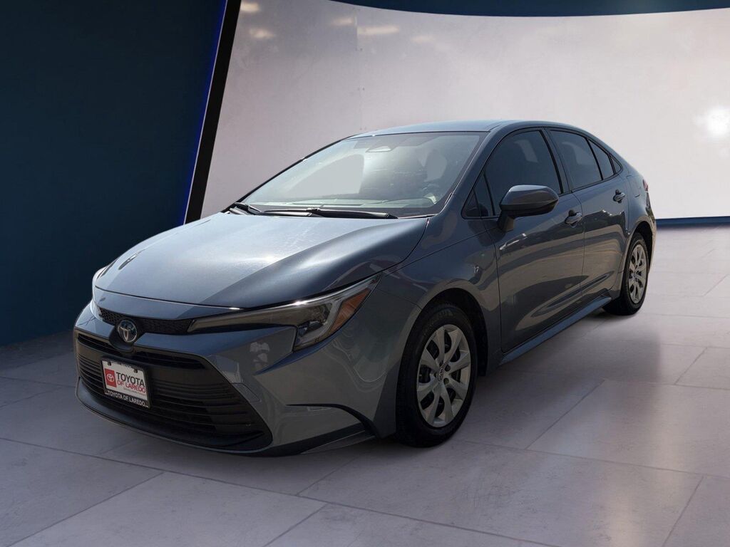 2025 Toyota Corolla Hybrid LE — photo 1 of 13
