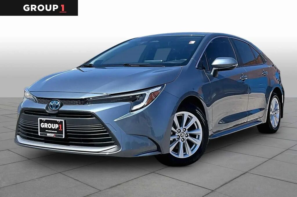2024 Toyota Corolla Hybrid XLE — photo 1 of 13