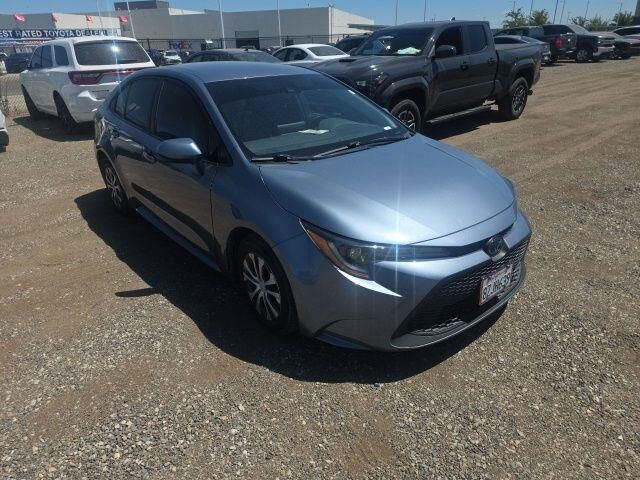 2022 Toyota Corolla Hybrid LE — photo 1 of 13