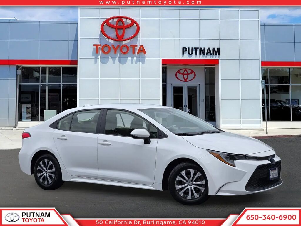 2022 Toyota Corolla Hybrid LE — photo 1 of 13