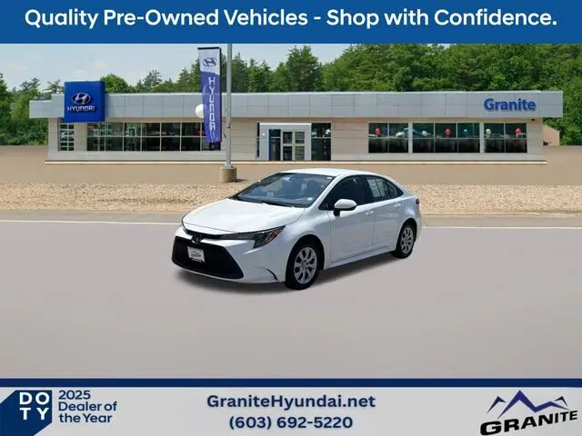 2022 Toyota Corolla LE — photo 1 of 13