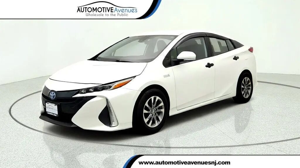 2021 Toyota Prius Prime LE