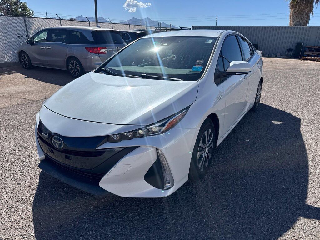 2021 Toyota Prius Prime LE — photo 1 of 13